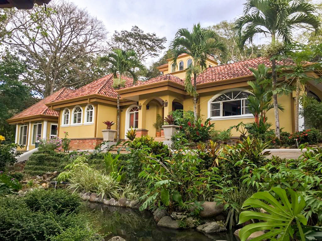 Luxury Estate, a unique home for horse lovers, located in La Garita de Alajuela
