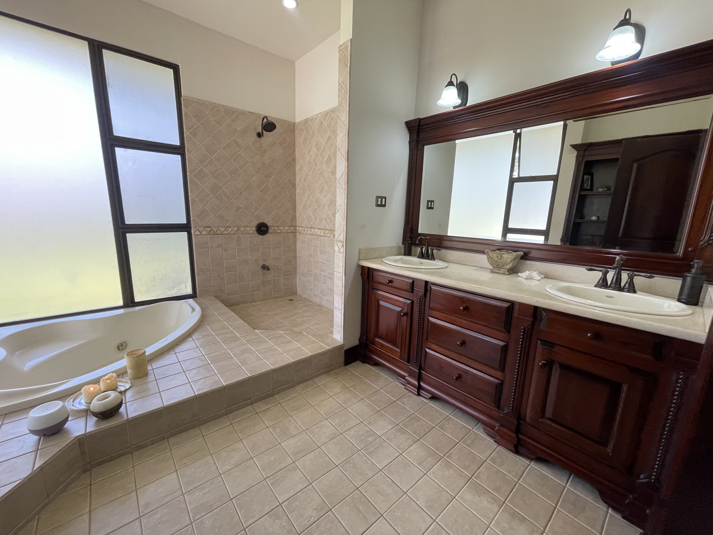 Luxury home for sale Alajuela, San Rafael close to Intel and Belen SOLD