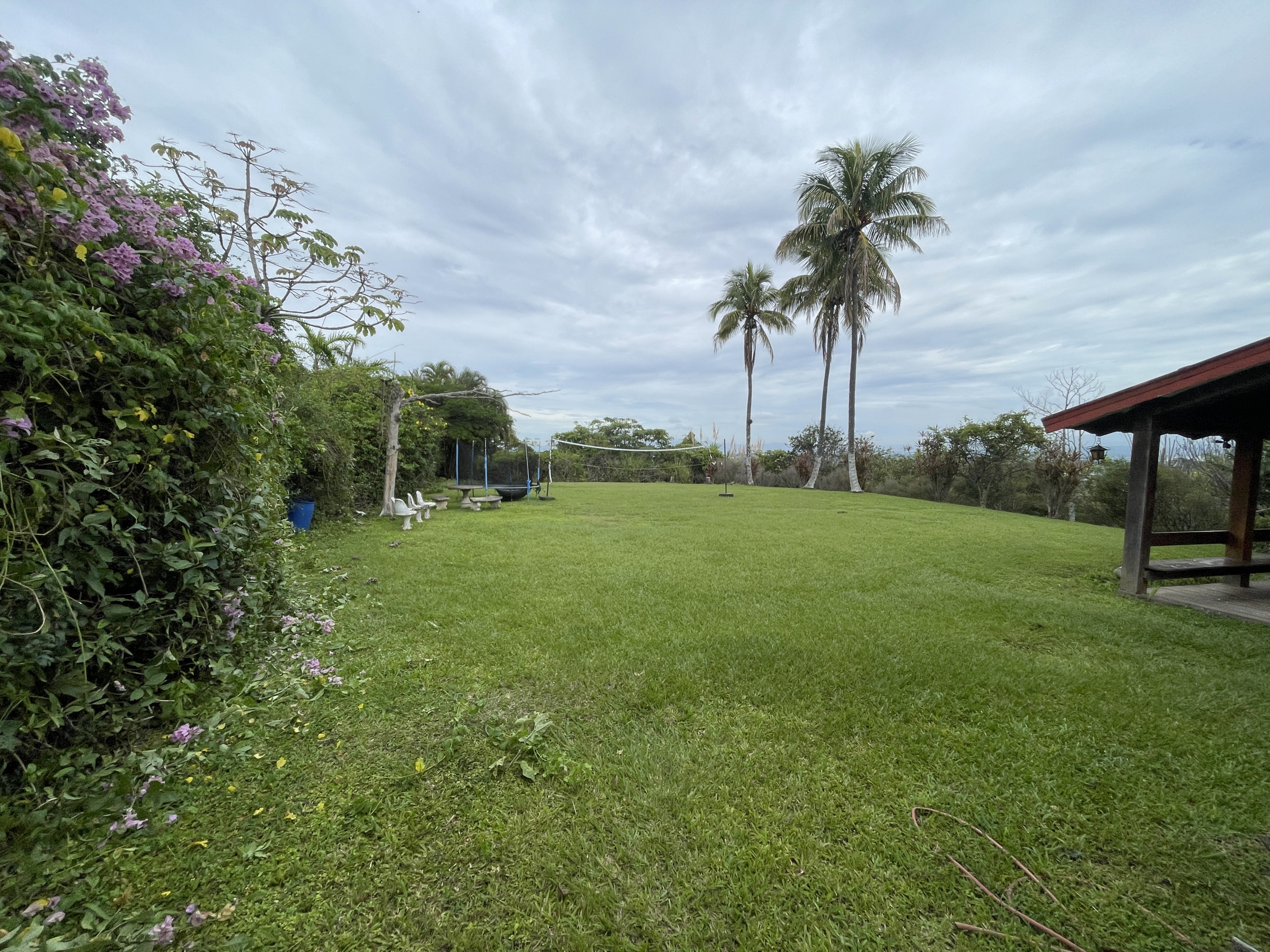 Guachipelin Escazú Fixer Upper home with views to the mountains SOLD