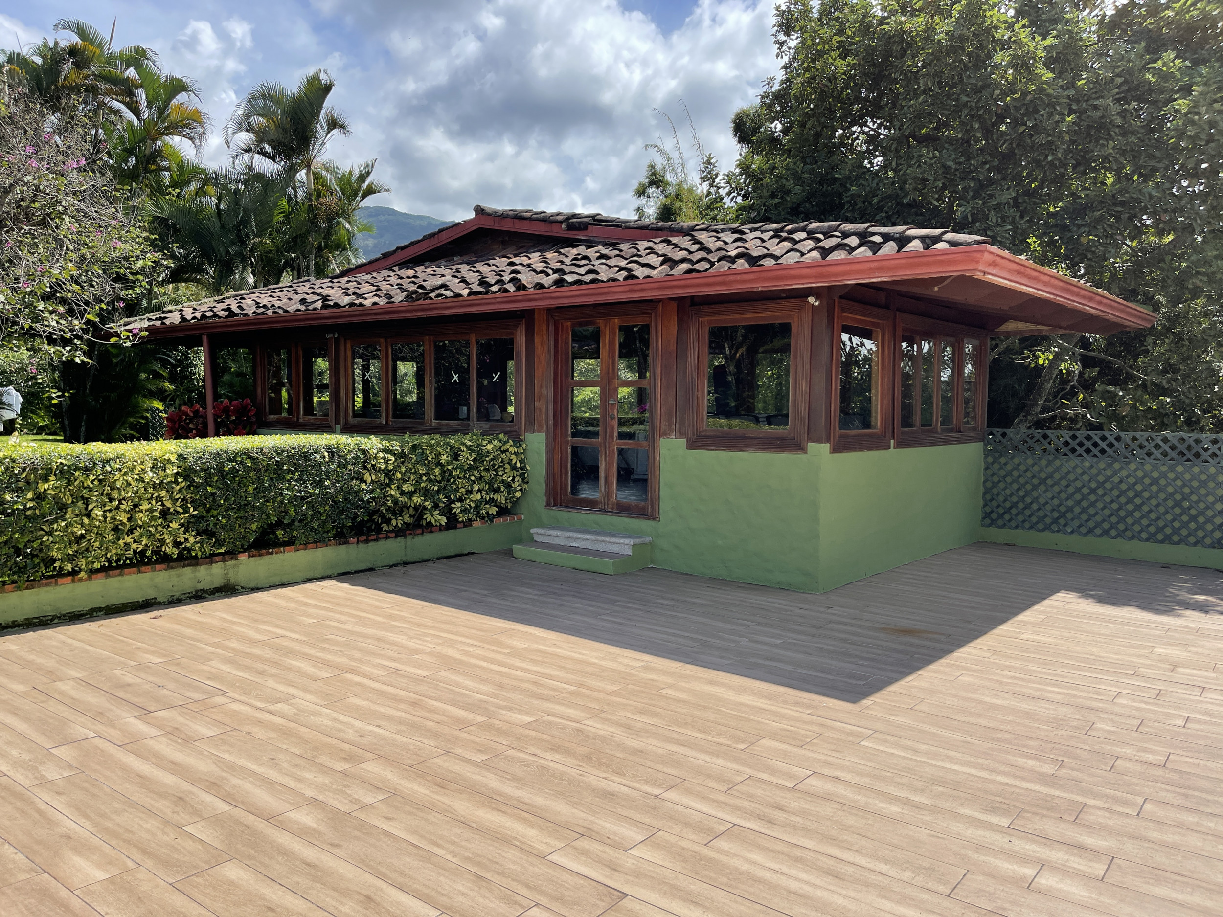 Versatile Estate in Santa Ana, Piedades: Ideal for Hotel, Airbnb, or Development