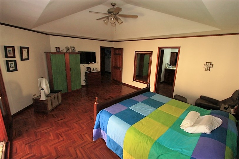 One story house for sale in gated community Santa Ana SOLD
