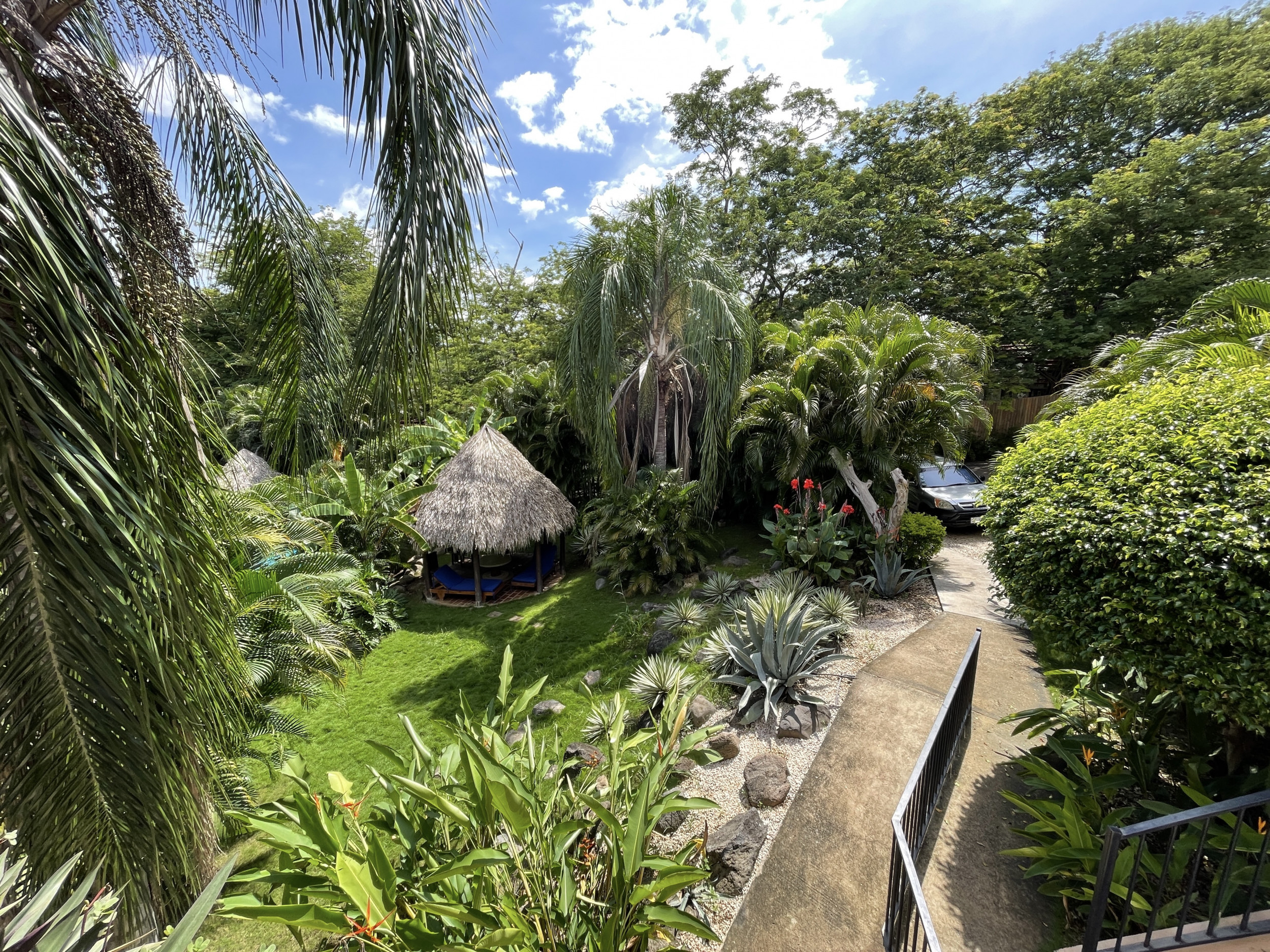 Luxury living near Playa del Coco and Ocotal