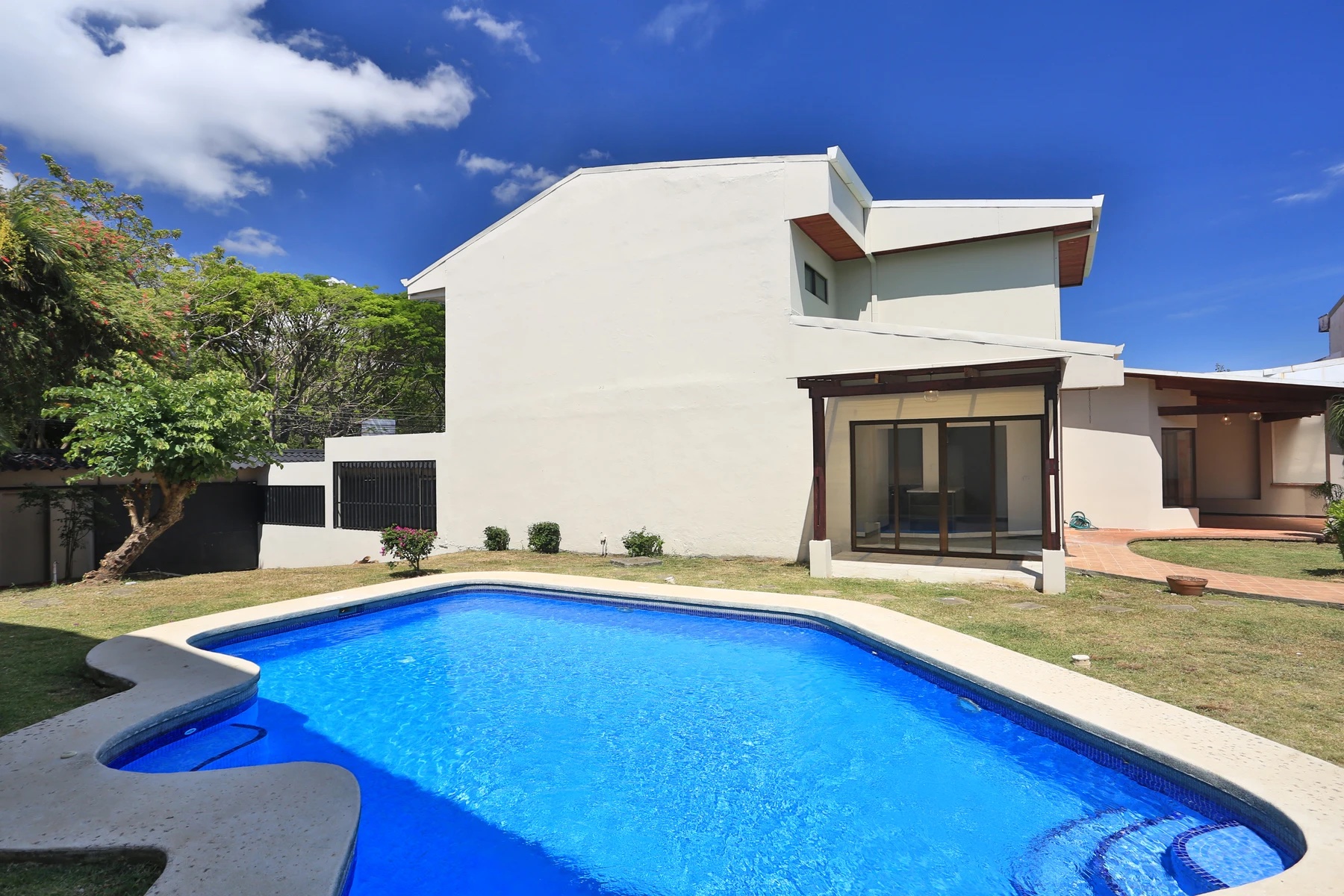 SOLD Escazu, Trejos Montealegre house for sale with pool, Escazu (canton), San José