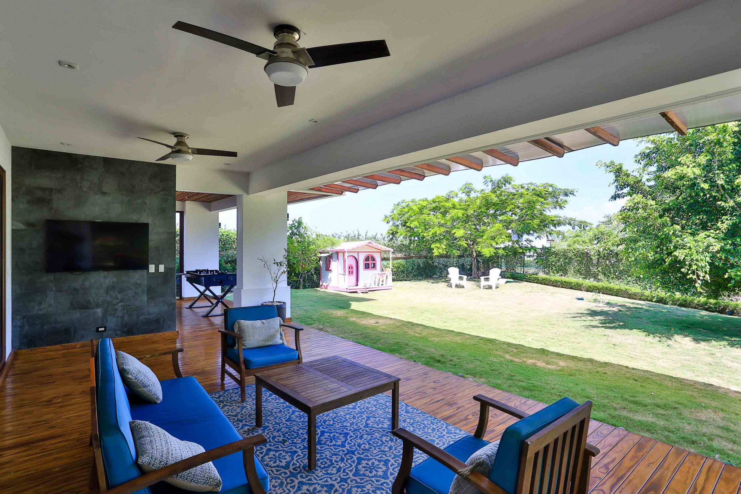Contemporary House in Los Reyes, la Guacima for sale *SOLD*