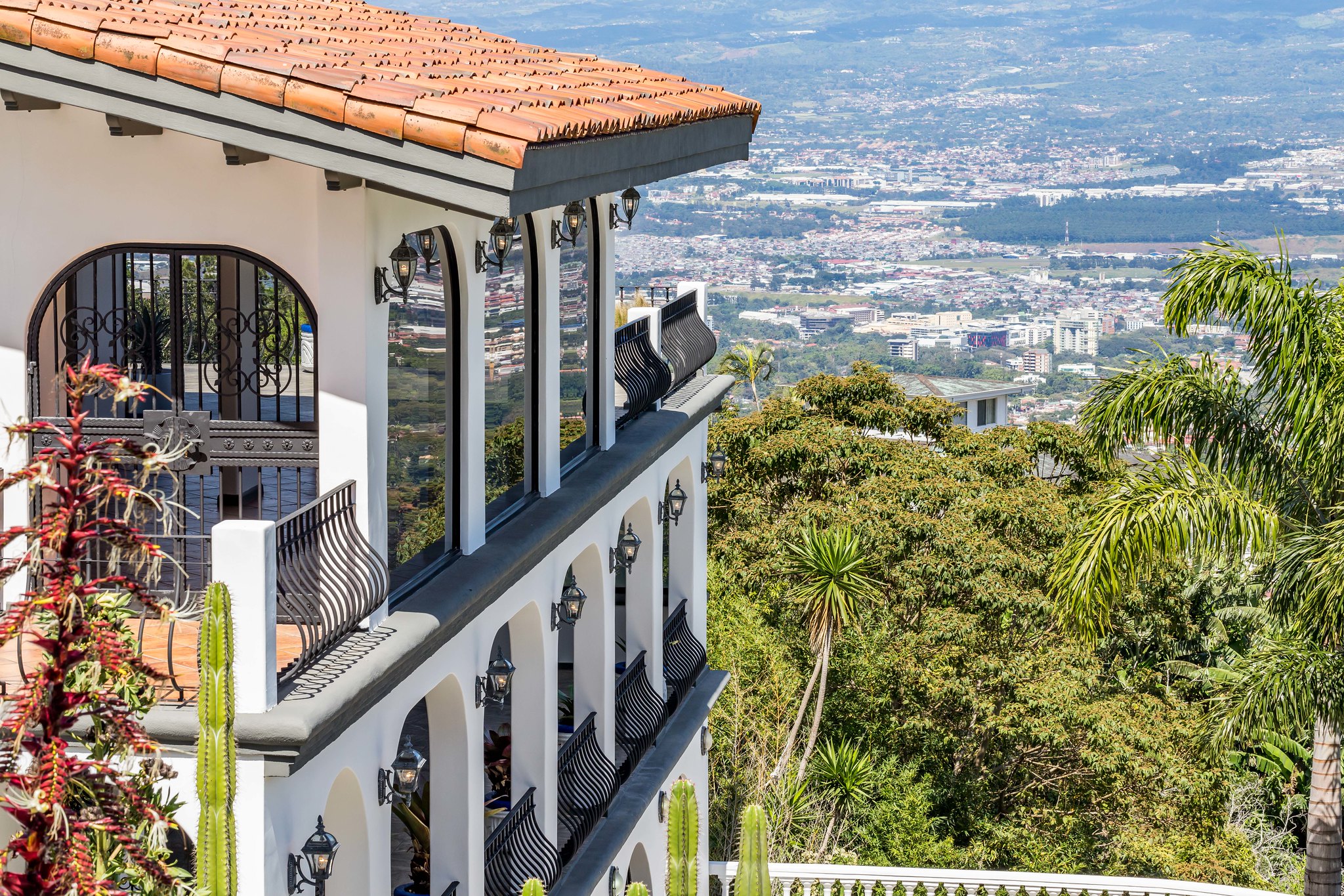 Mansion for sale Escazu, property with 2 houses