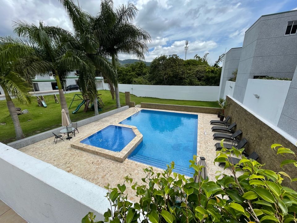 Modern Elegance: Contemporary House for Sale or Rent in Escazú Condominium
