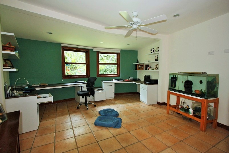 House for sale Santa Ana, in private gated community, Santa Ana, San José