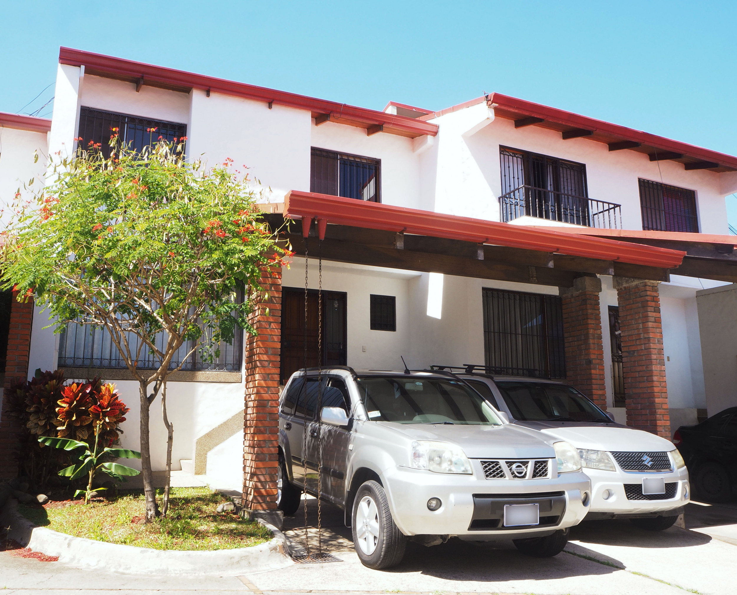Charming Home in Gated Community: Ideal Living in Escazú's Trejos Montealegre SOLD