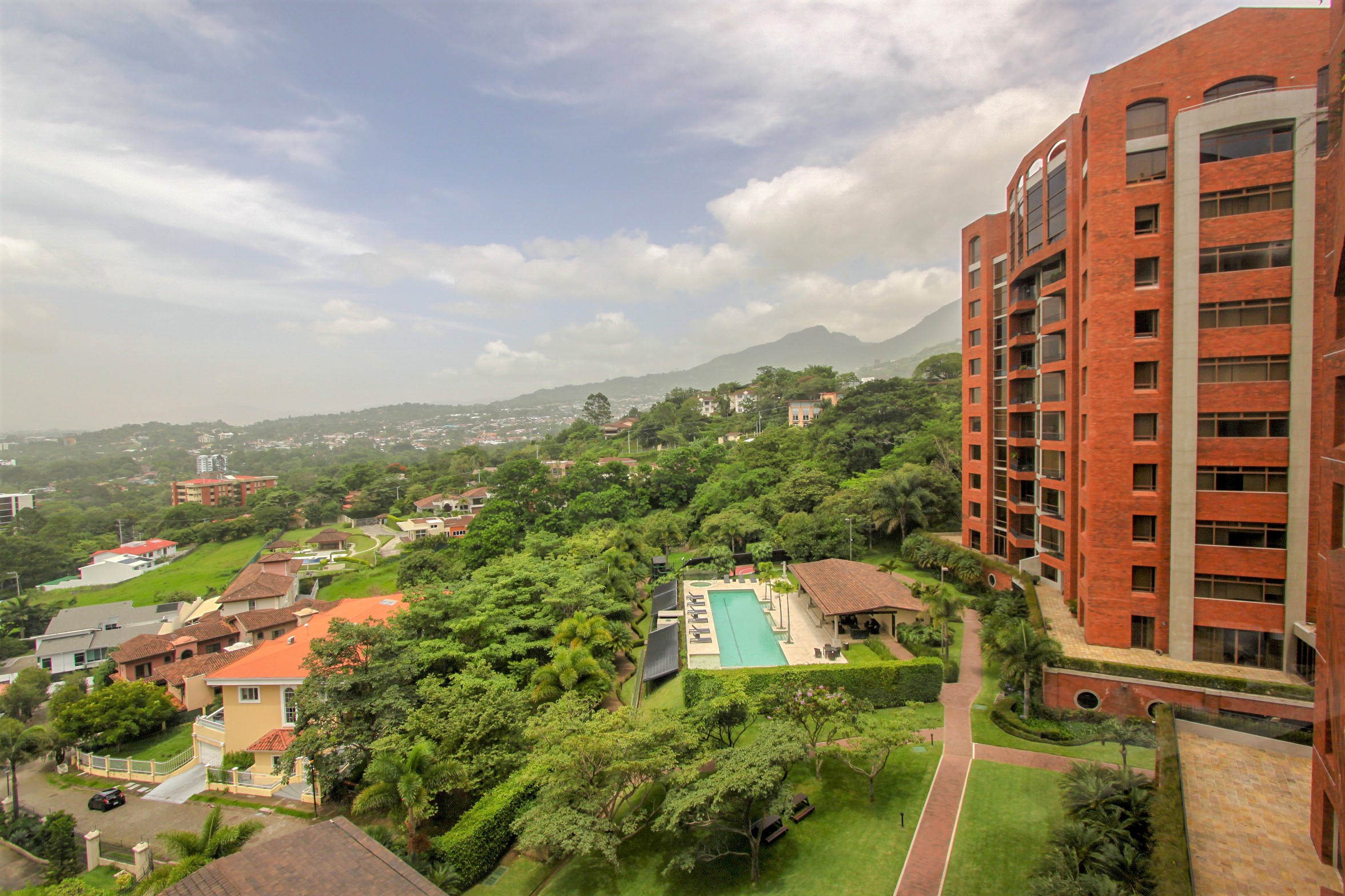Apartment for sale or rent Escazu, Monteplata
