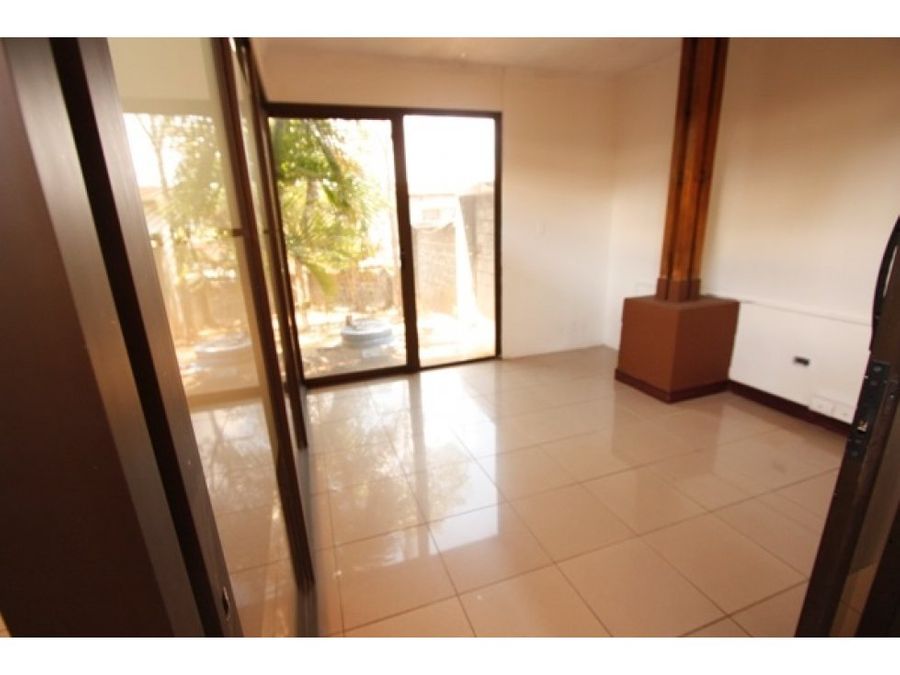 Spacious Two-Story Building in Prime San Pedro Location - Ideal for Business or Offices