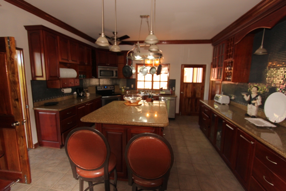 Exclusive Property with Two Houses in Gated Community: Brasil de Mora, Ciudad Colón