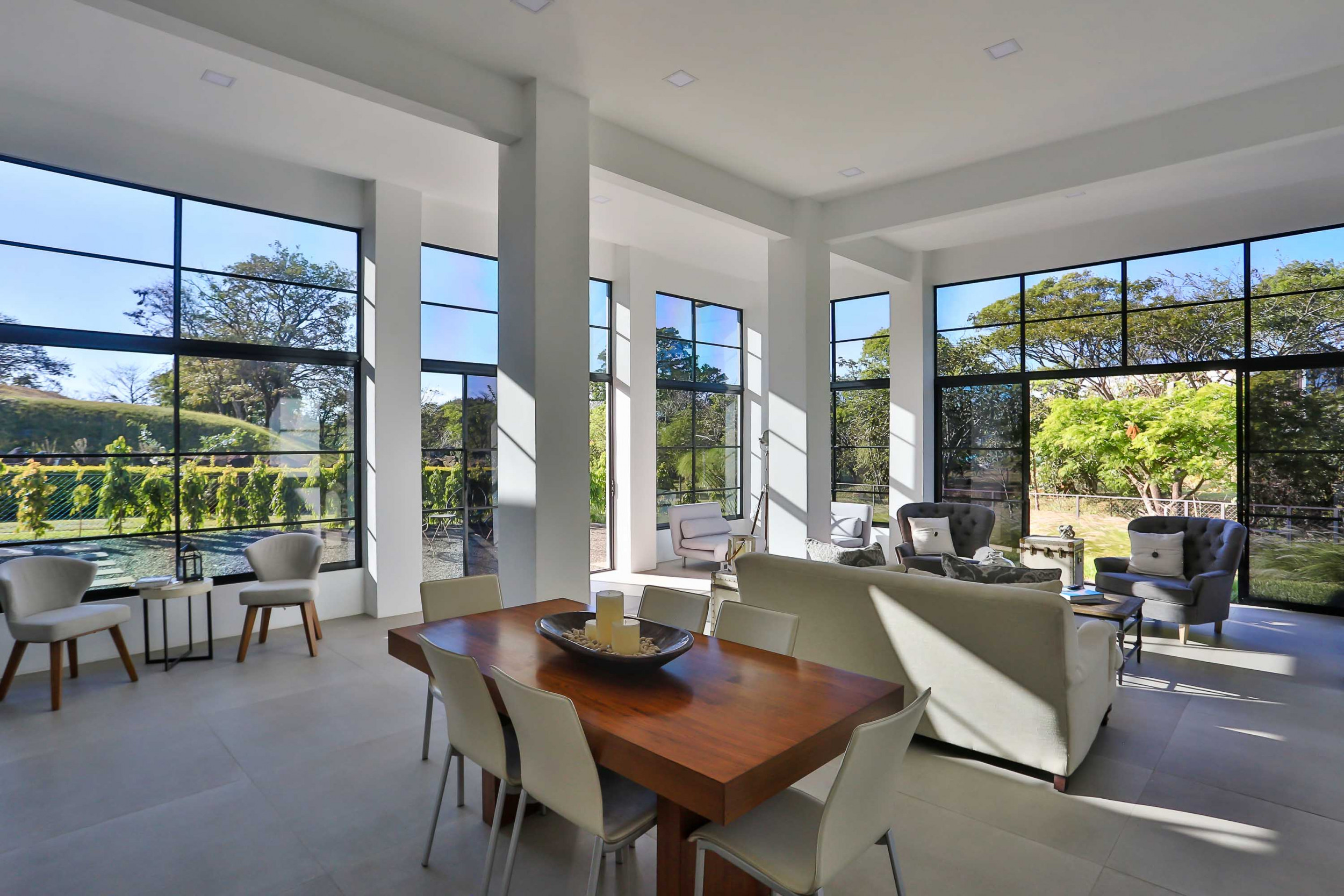 Modern Minimalist Gem for sale in Hacienda Los Reyes SOLD