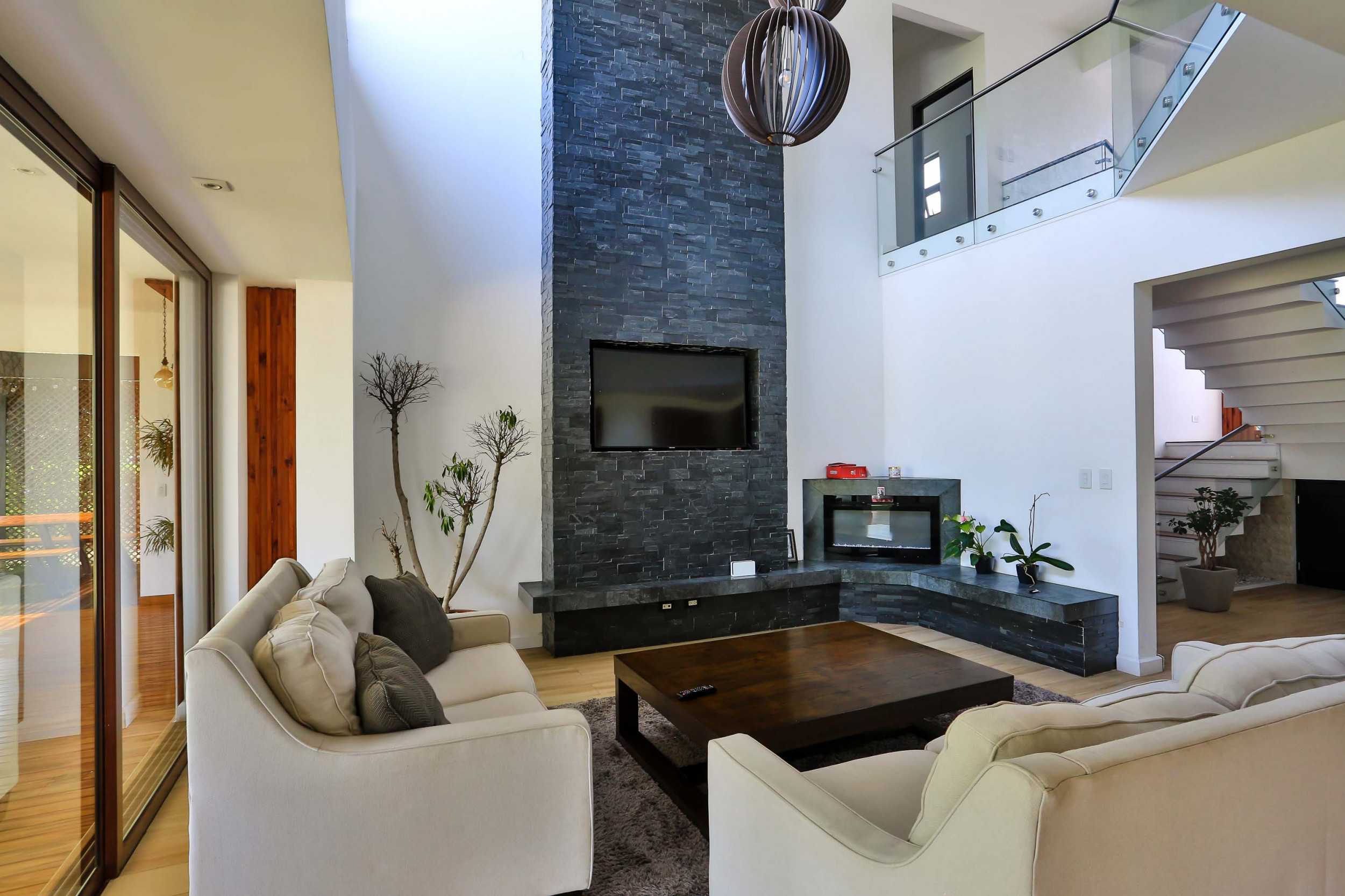 Contemporary House in Los Reyes, la Guacima for sale *SOLD*