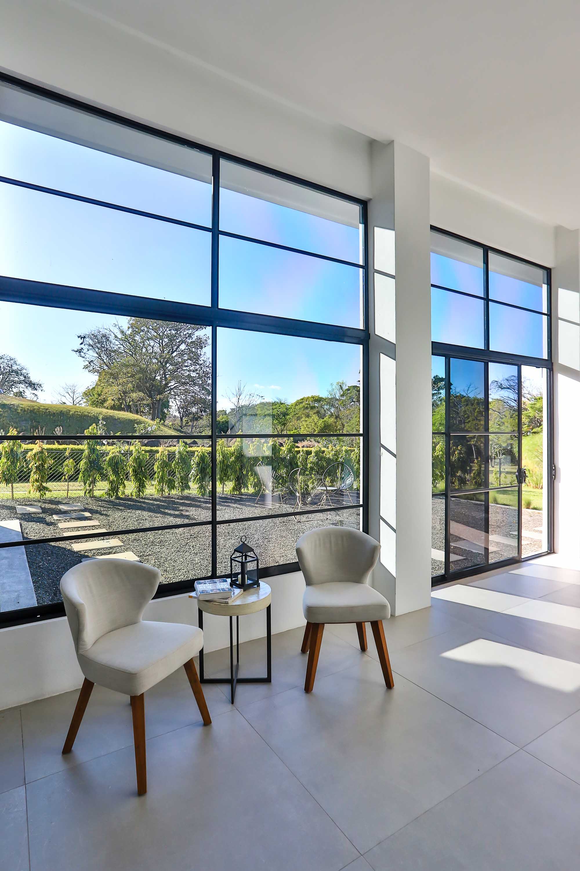 Modern Minimalist Gem for sale in Hacienda Los Reyes SOLD