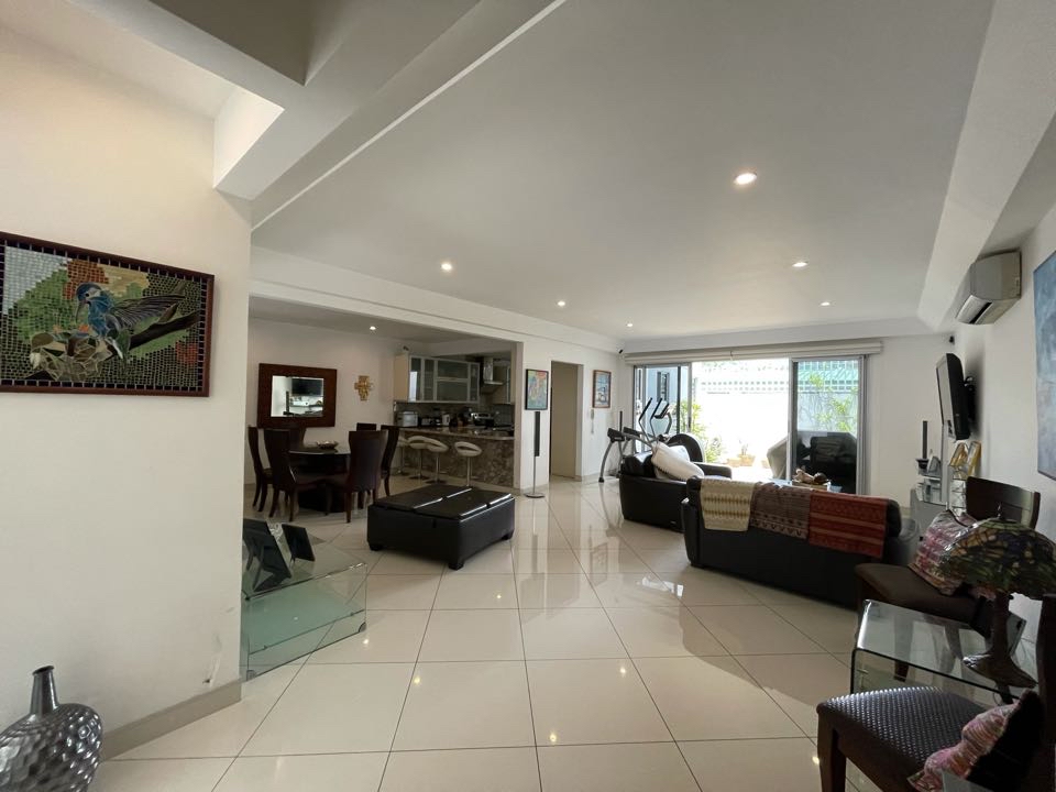 Modern Elegance: Contemporary House for Sale or Rent in Escazú Condominium