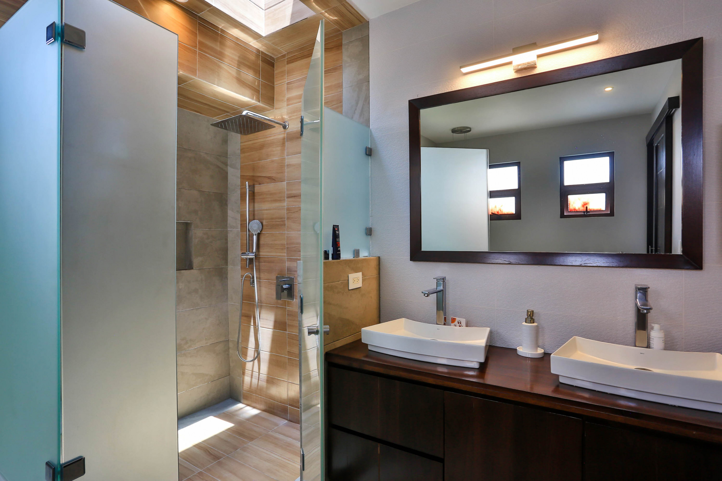 Contemporary House in Los Reyes, la Guacima for sale *SOLD*