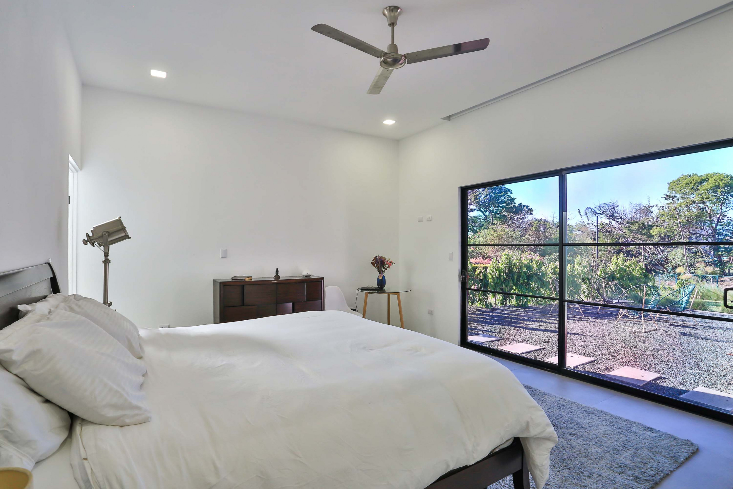 Modern Minimalist Gem for sale in Hacienda Los Reyes SOLD