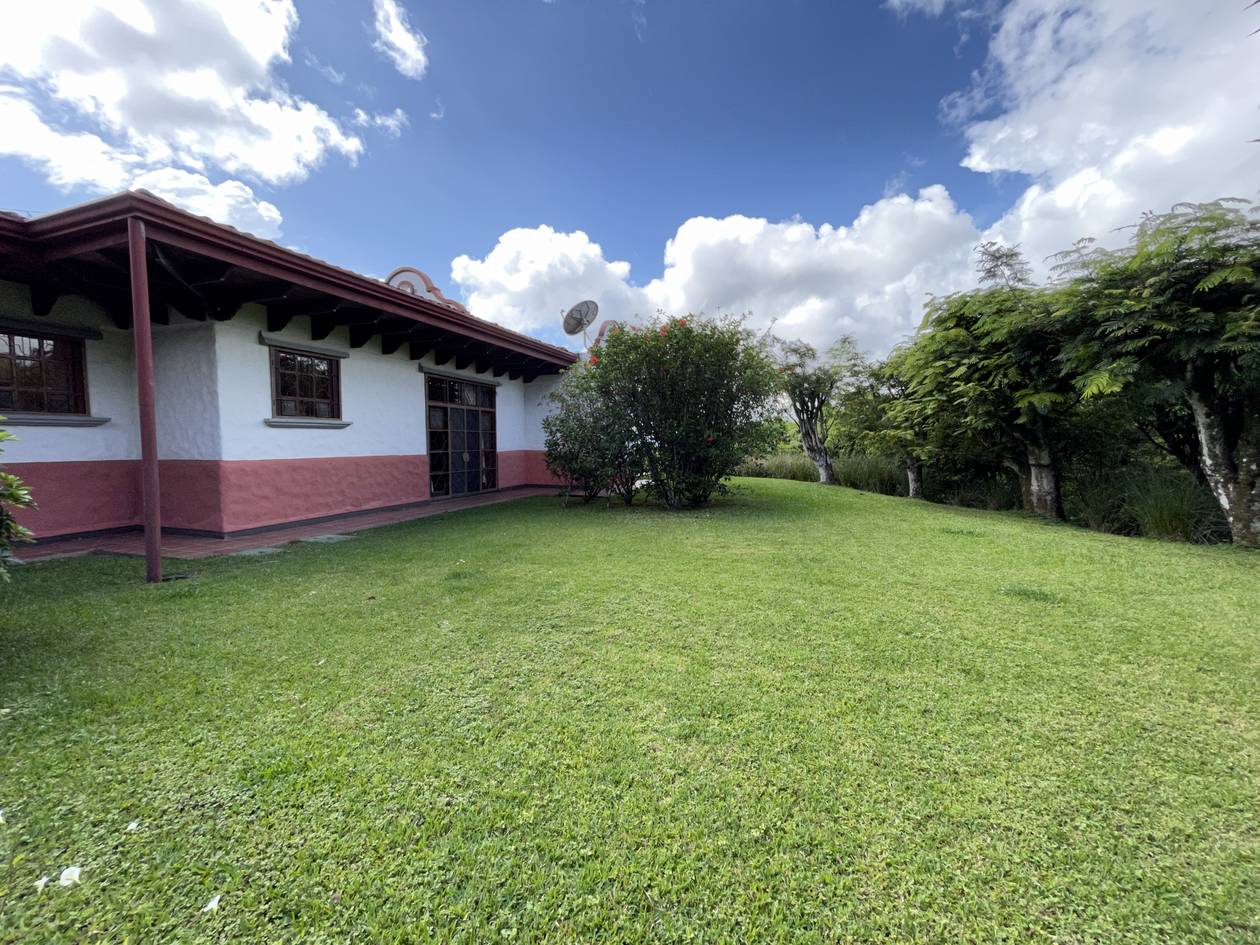 Versatile Estate in Santa Ana, Piedades: Ideal for Hotel, Airbnb, or Development