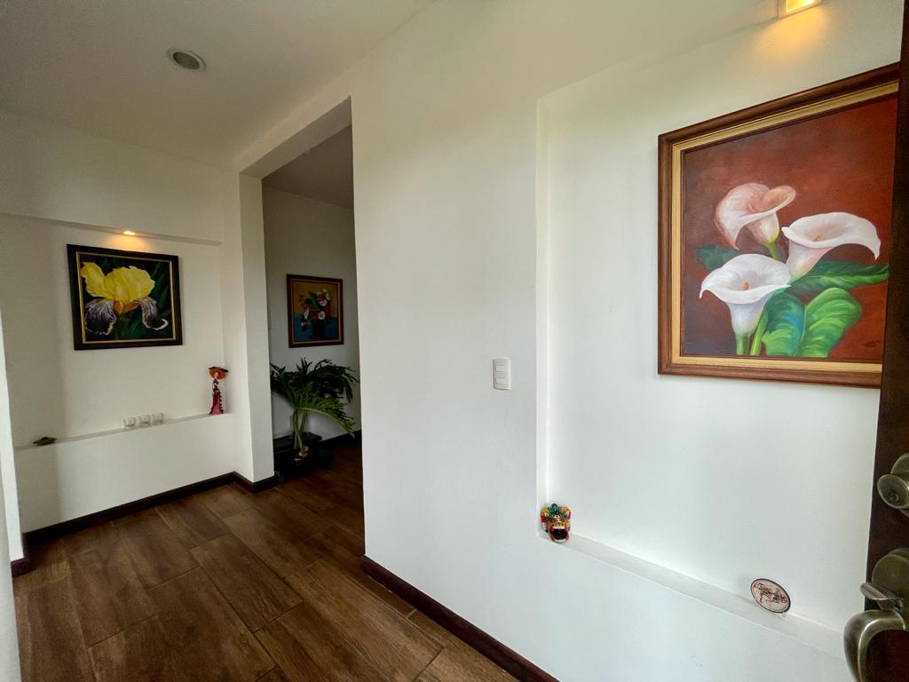 House for sale in a gated community in Brasil de Mora