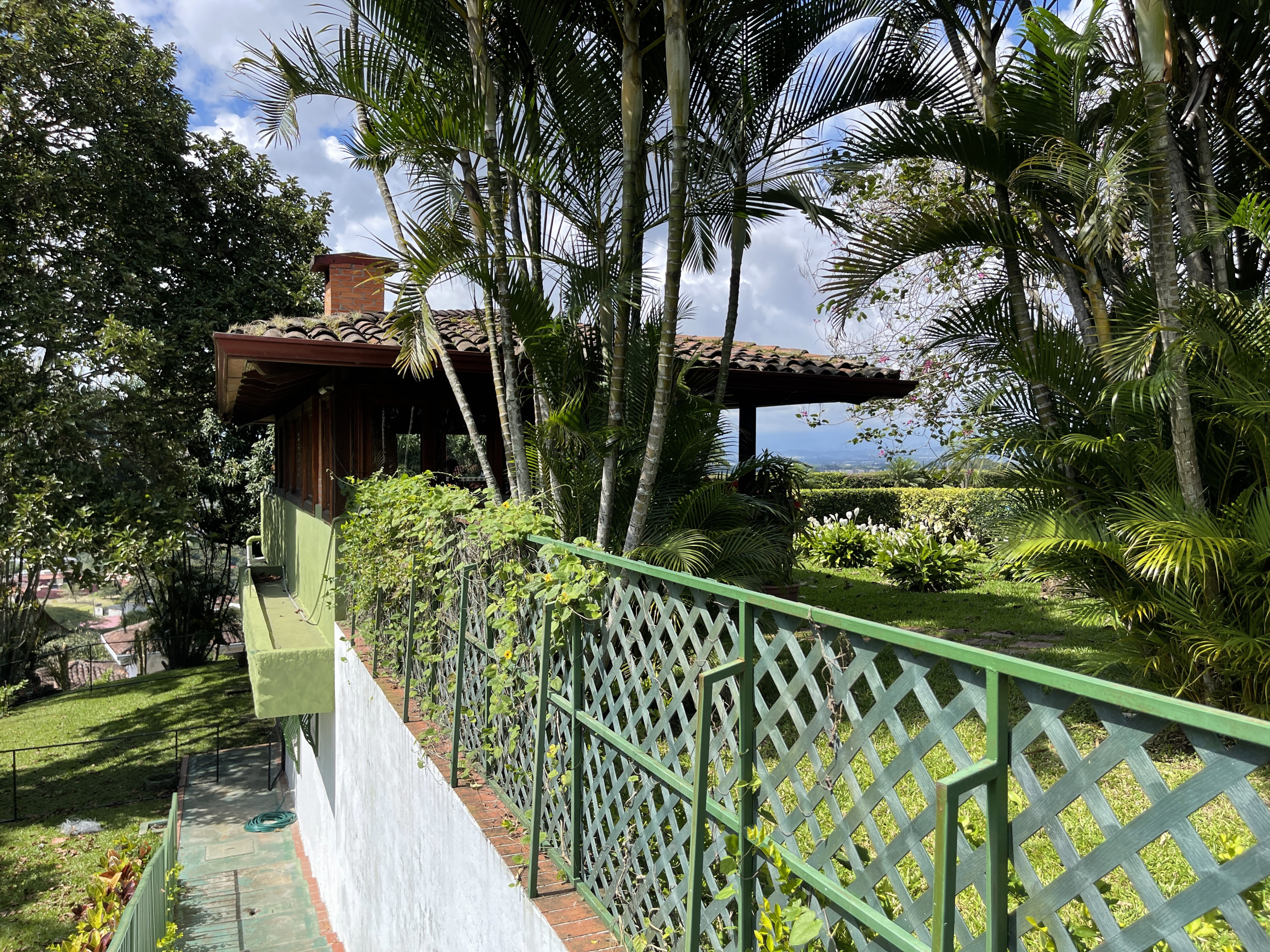 Versatile Estate in Santa Ana, Piedades: Ideal for Hotel, Airbnb, or Development