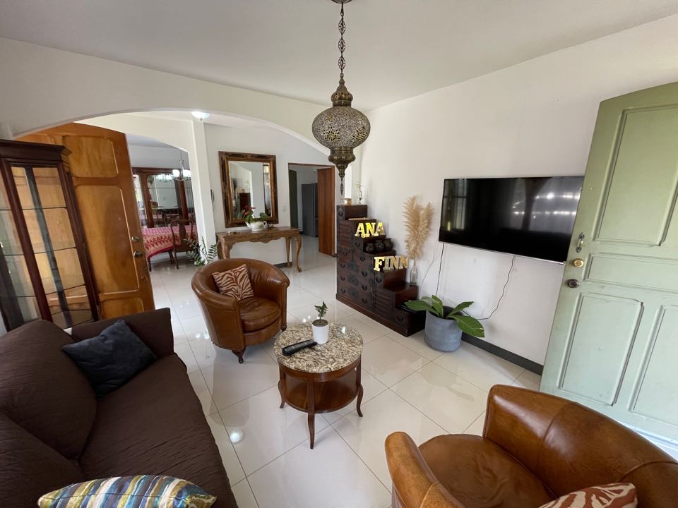 Dual Delight in Escazú: Two Homes on a Spacious Lot in San Antonio