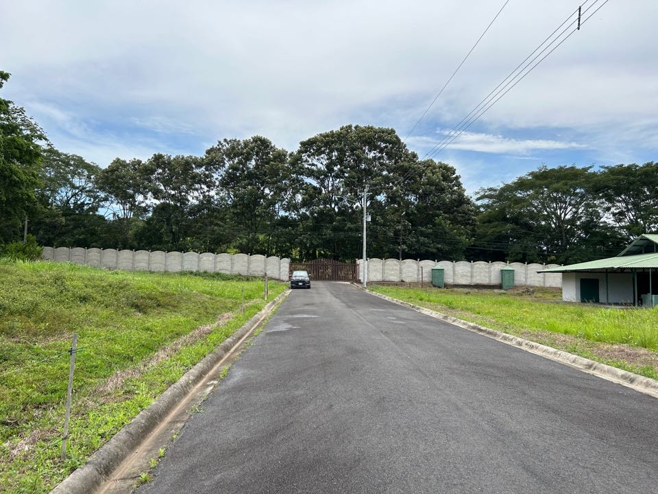 Seize Your Slice of Paradise: Exclusive Land Opportunities in Turrucares de Alajuela!