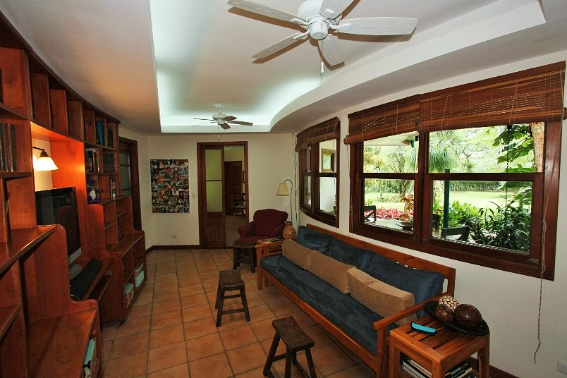 House for sale Santa Ana, in private gated community, Santa Ana, San José