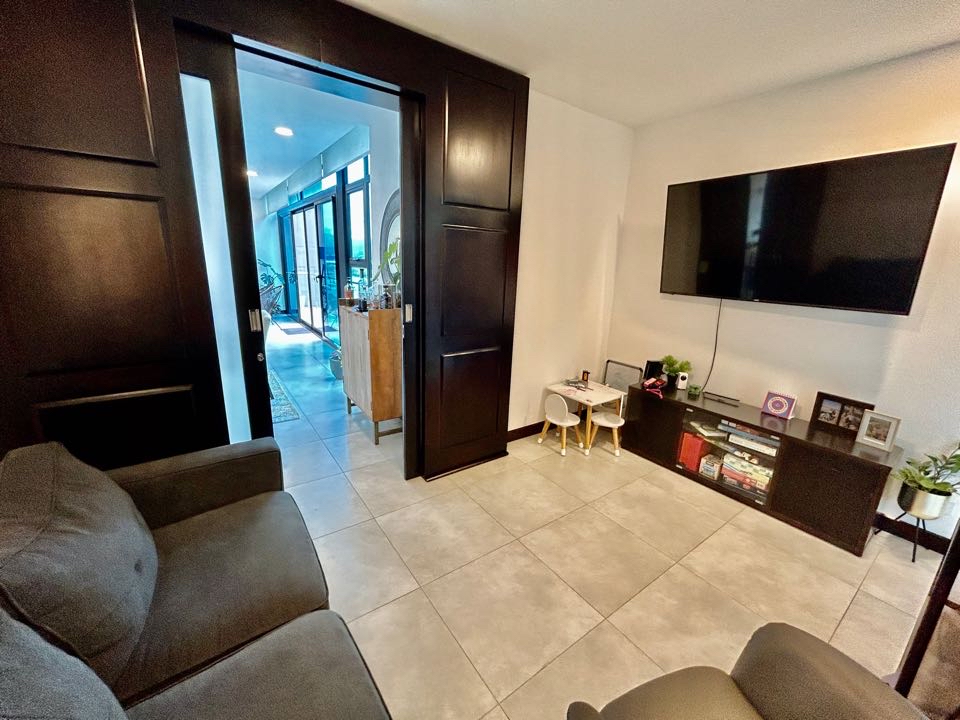 Luxury penthouse for sale in Guachipelin 203, Escazu