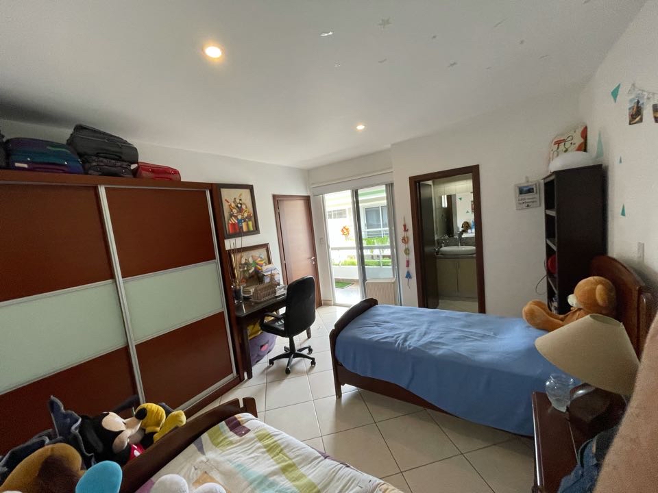 Modern Elegance: Contemporary House for Sale or Rent in Escazú Condominium