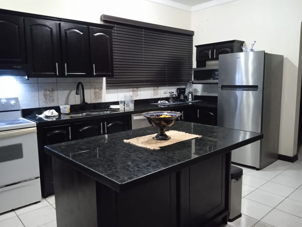 House for rent or sale Ciudad Colon with pool