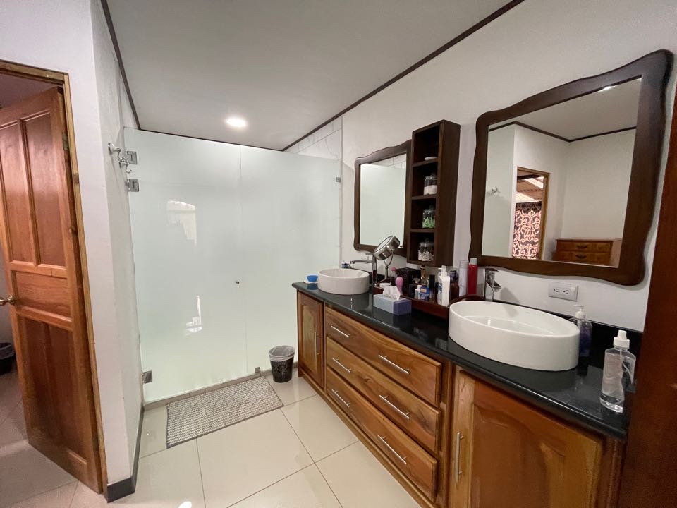 Dual Delight in Escazú: Two Homes on a Spacious Lot in San Antonio