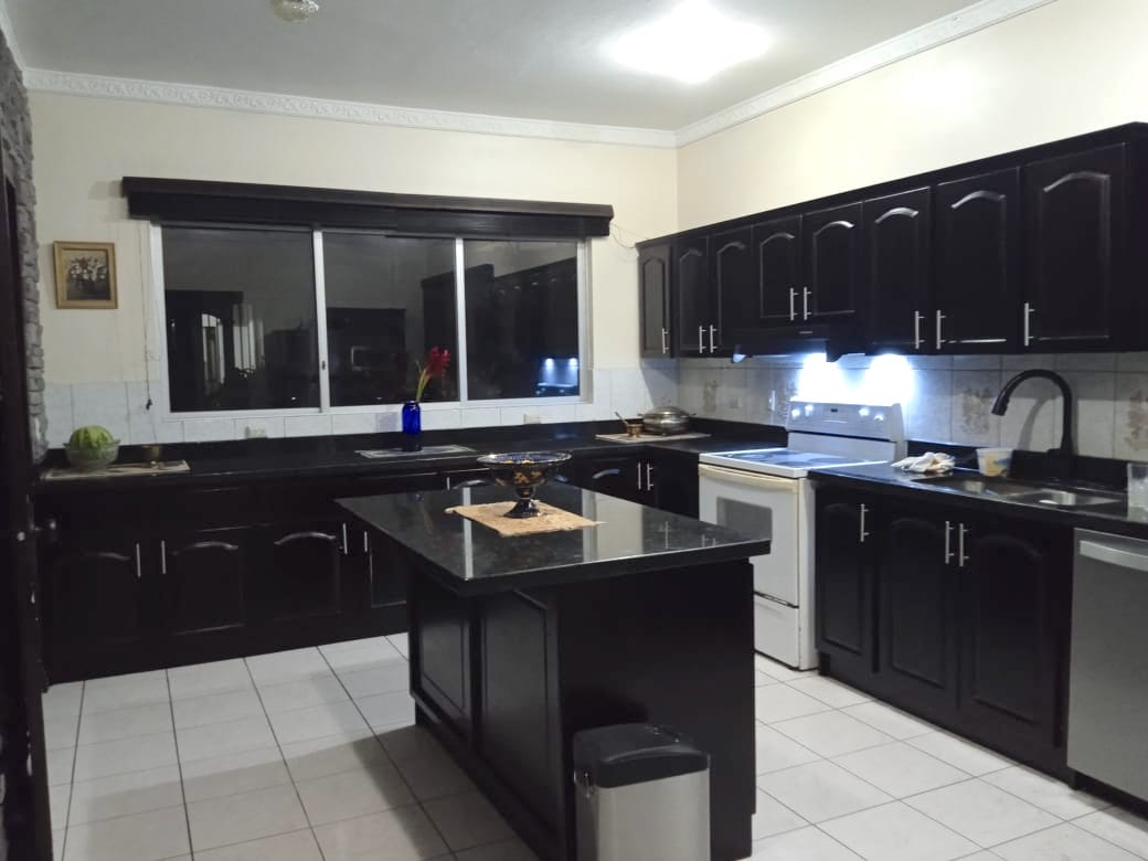 House for rent or sale Ciudad Colon with pool