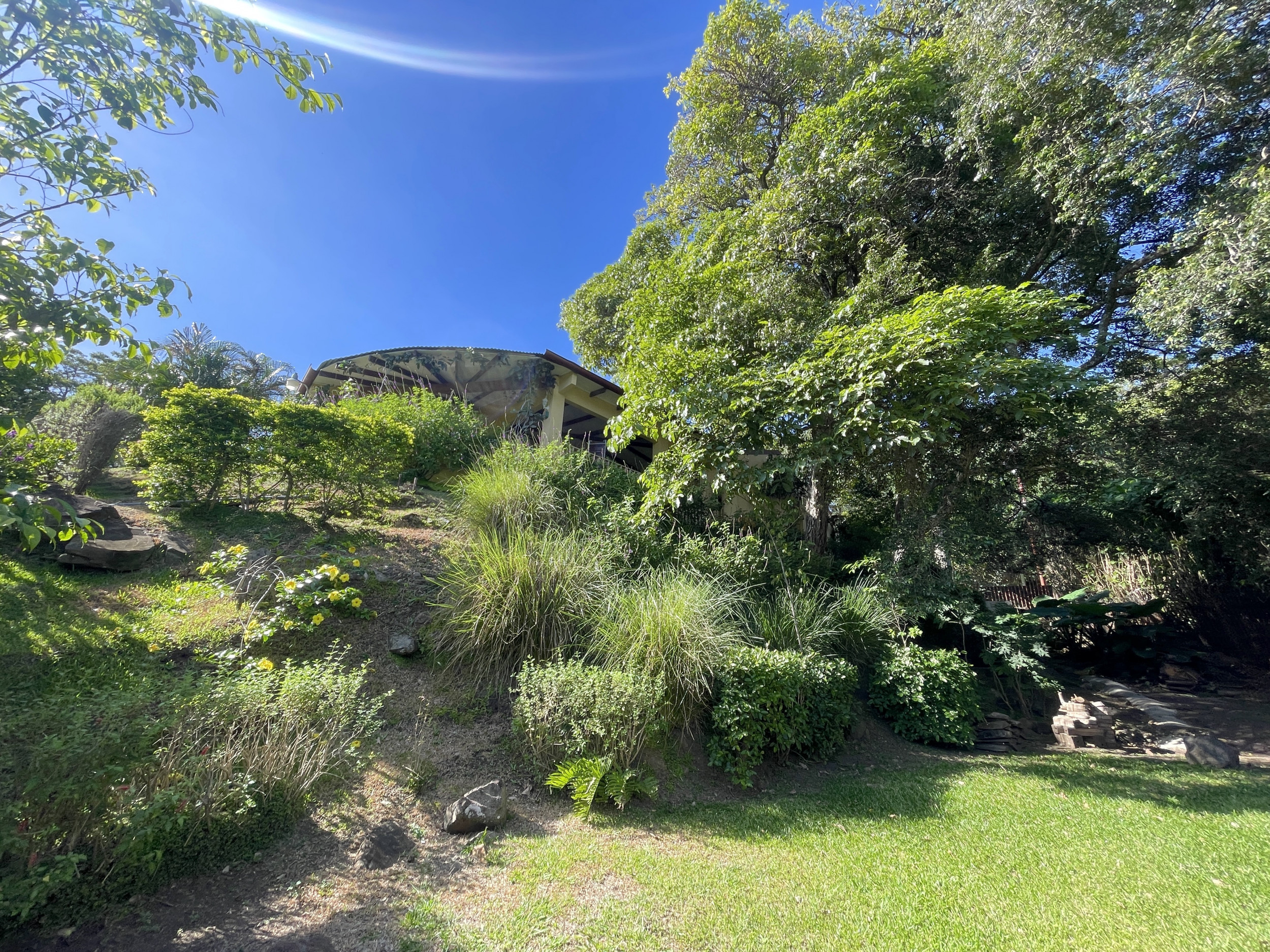 House in Alto Las Palomas single story with breathtaking Views and Lush Gardens SOLD