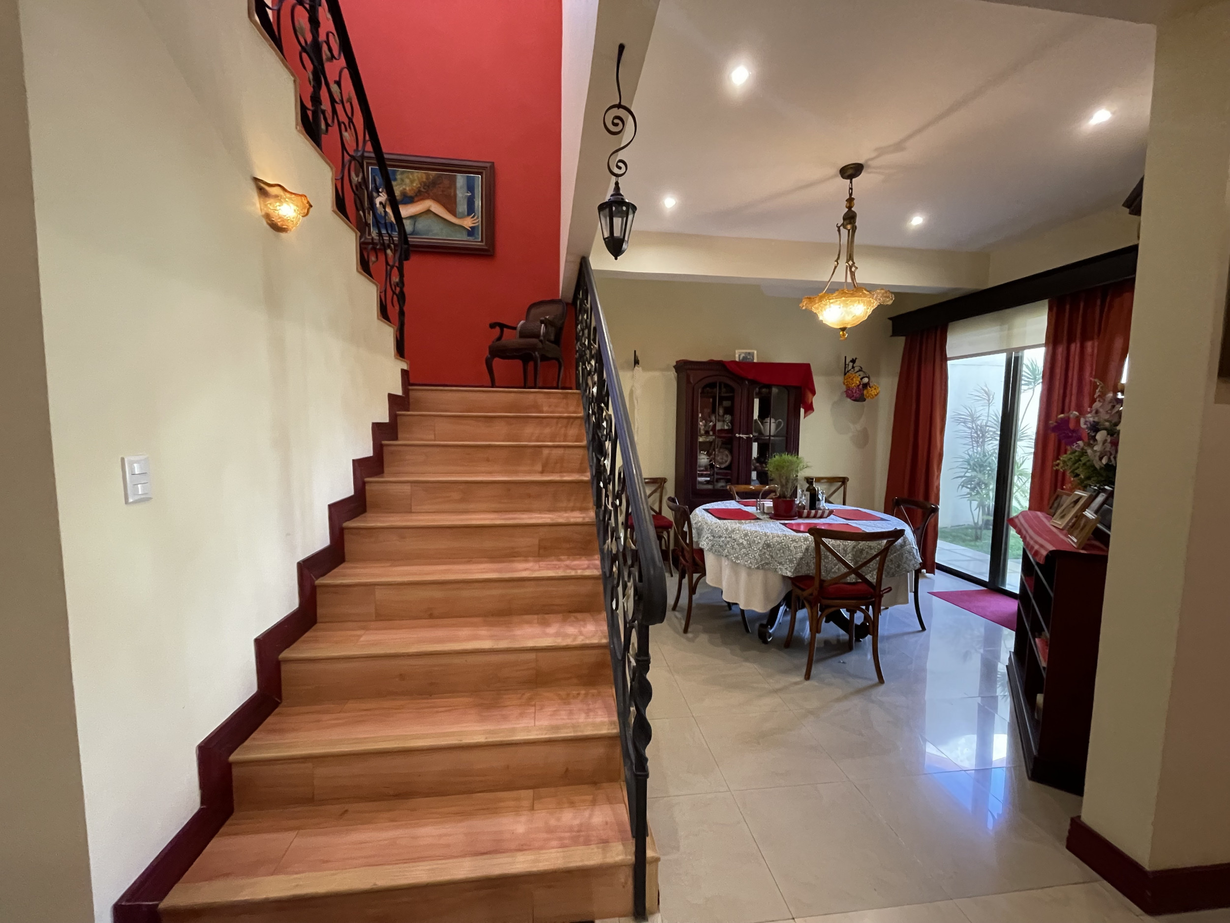 Elegant home for sale, Bosque de Doña Rosa, Cariari, Belen