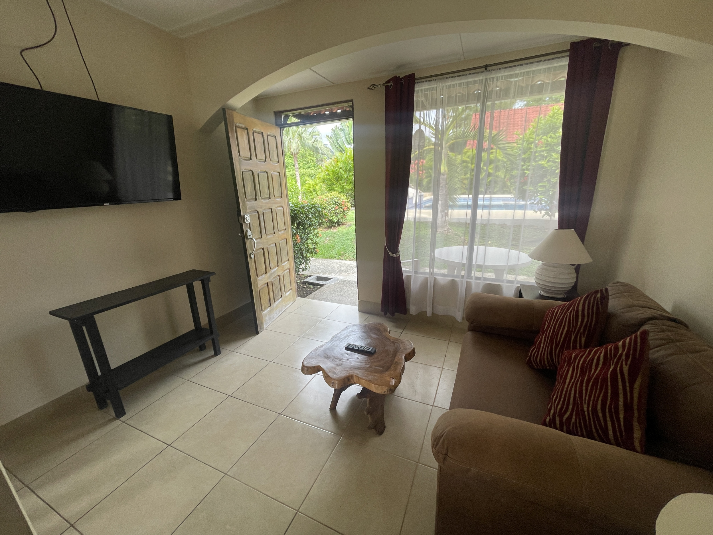 Prime Jaco Beach Investment Property: Ideal for Hotel or Airbnb Business