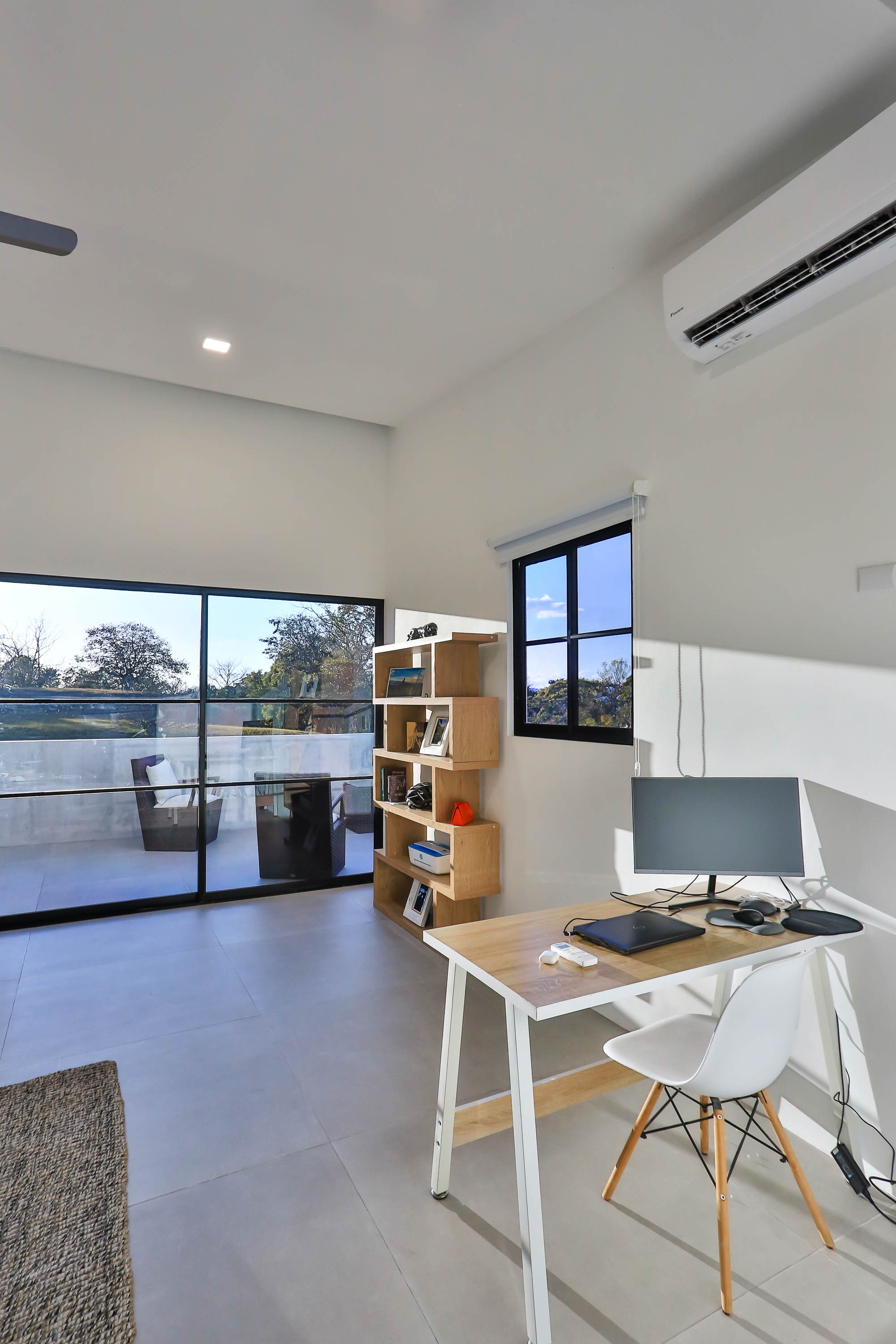 Modern Minimalist Gem for sale in Hacienda Los Reyes SOLD