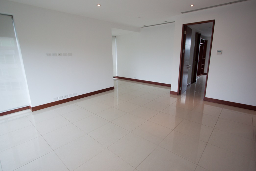 Luxurious Apartment Living in Central Park, Escazú: Exclusive Opportunity for Rent or Purchase