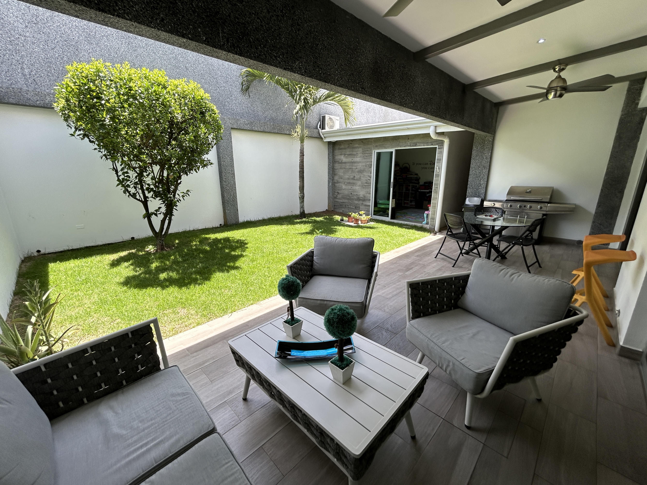 Contemporary House for Sale in Gated Community in Santa Ana