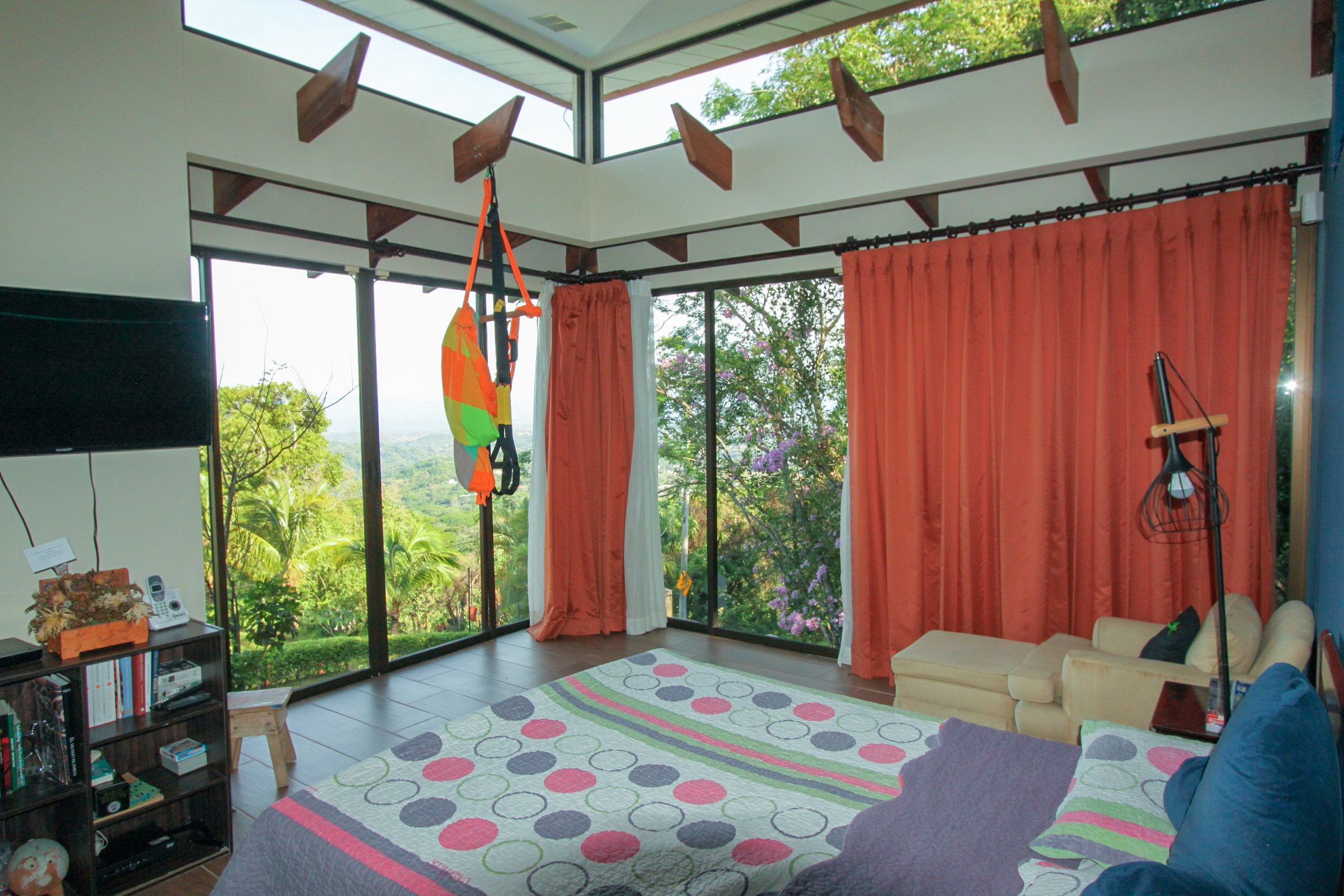 House for sale Ciudad Colon with panoramic views
