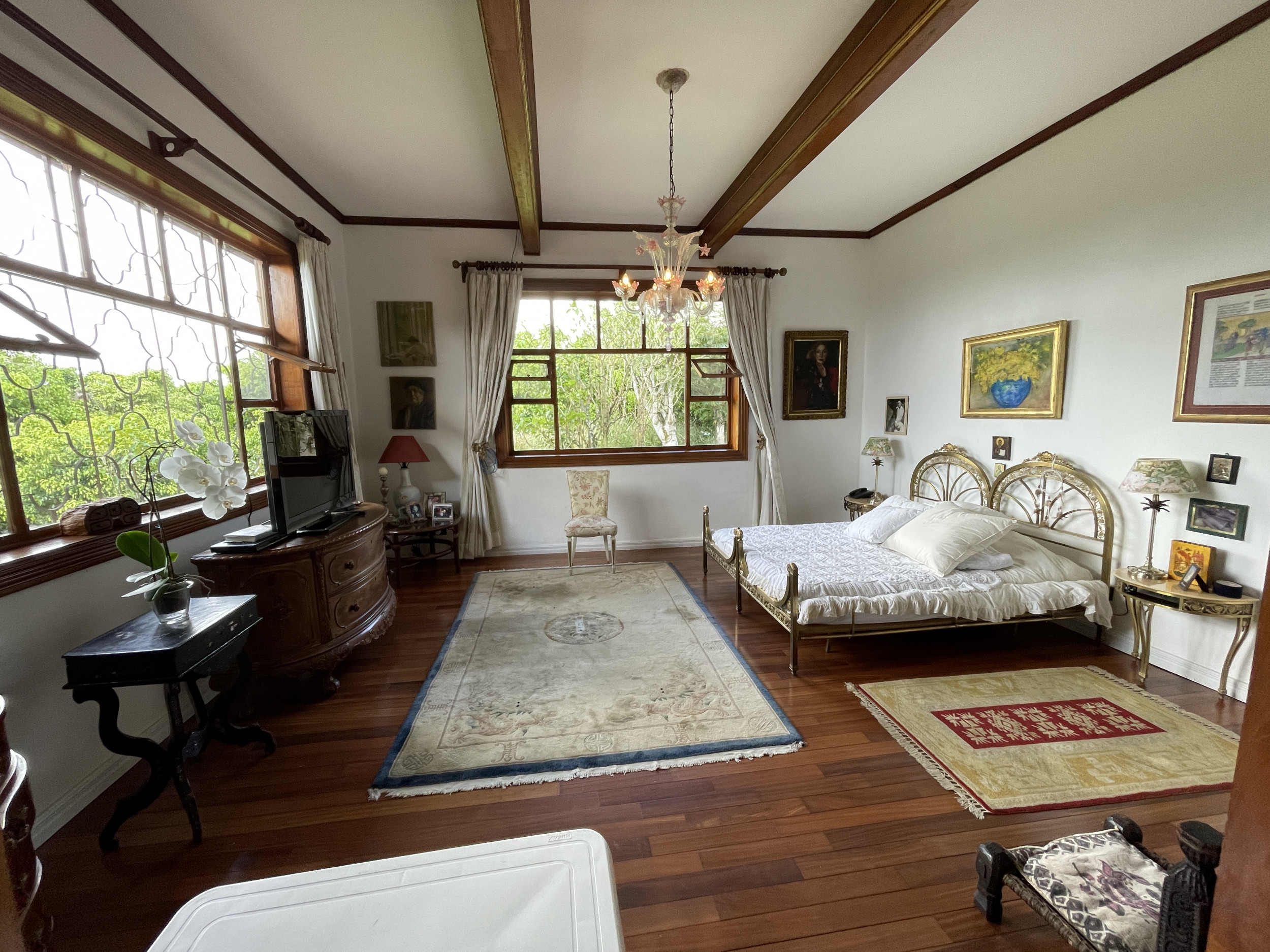 Versatile Estate in Santa Ana, Piedades: Ideal for Hotel, Airbnb, or Development