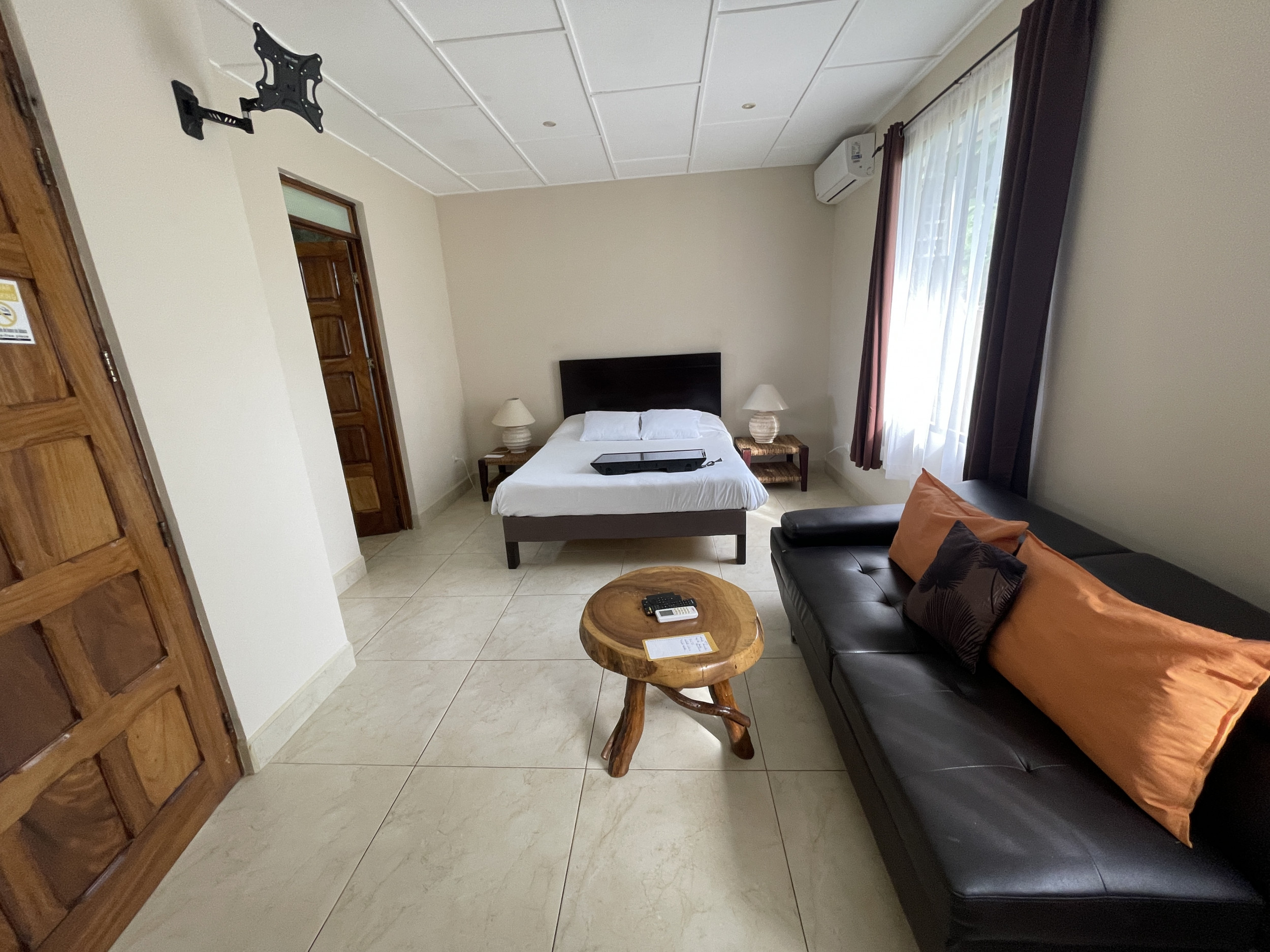 Prime Jaco Beach Investment Property: Ideal for Hotel or Airbnb Business