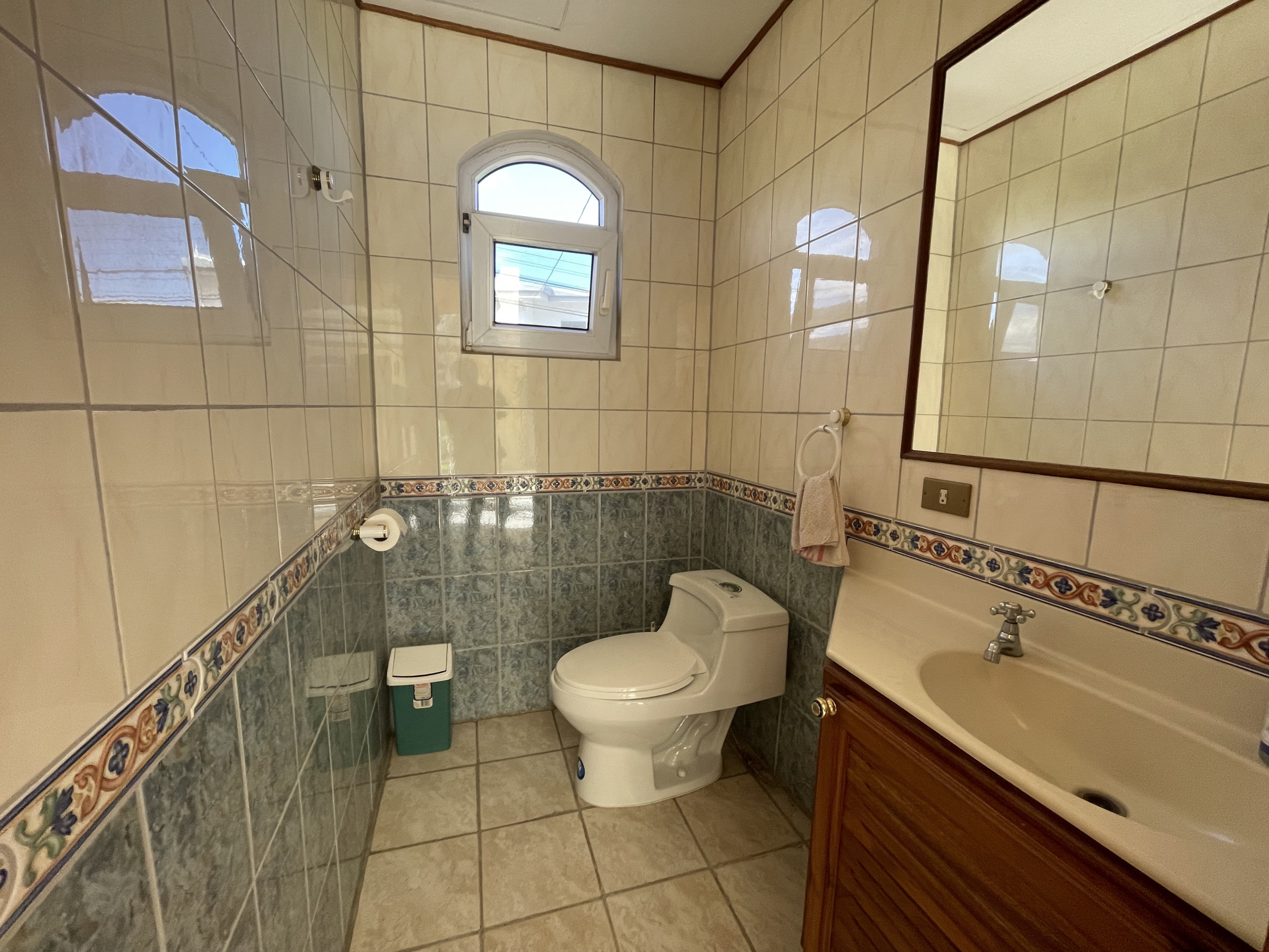 Panoramic Elegance in Guachipelín: Stunning Townhouse with Views and Community Amenities SOLD