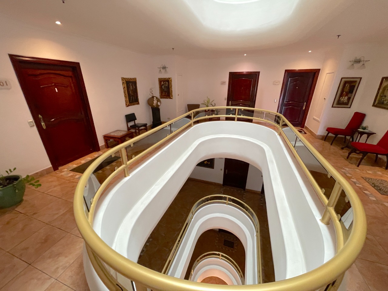 SOLD Breathtaking Views and Modern Luxury: Contemporary Living in Escazú's Fourth-Floor Oasis