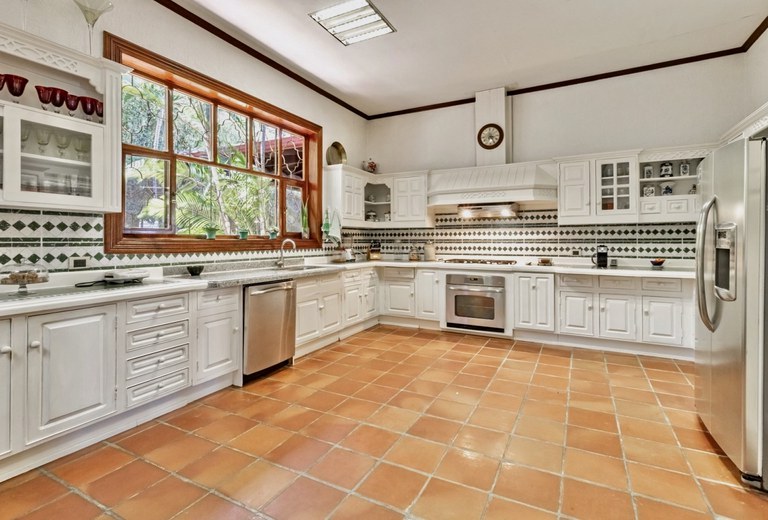 Versatile Estate in Santa Ana, Piedades: Ideal for Hotel, Airbnb, or Development