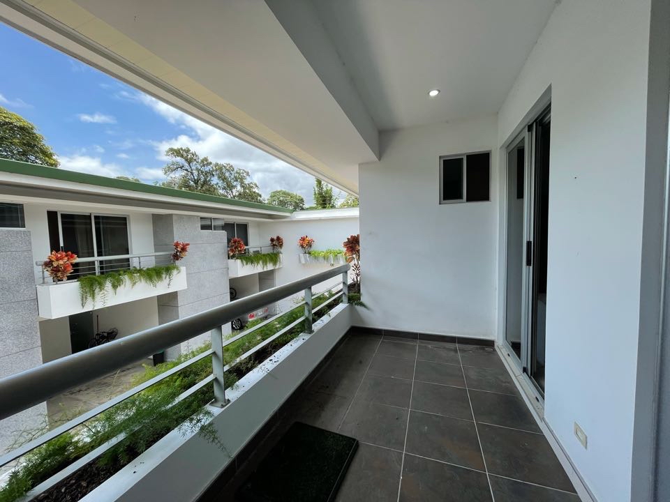 Modern Elegance: Contemporary House for Sale or Rent in Escazú Condominium