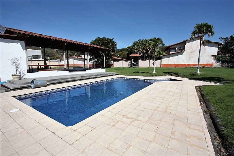 One story house for sale in gated community Santa Ana SOLD