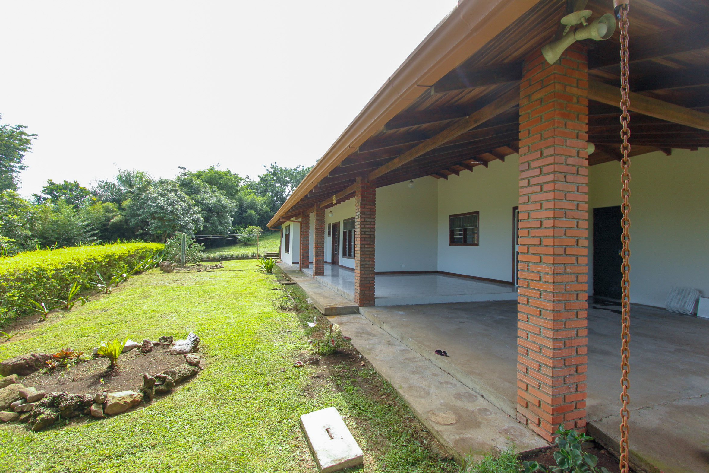 One-story house for sale, Santa Ana, Piedades