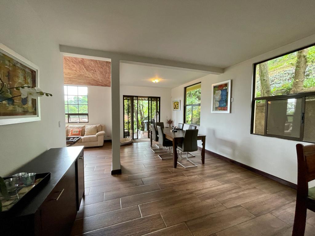 House for sale in a gated community in Brasil de Mora