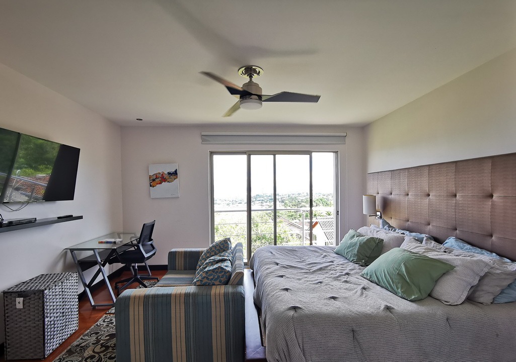 Spectacular Views and Modern Elegance: Impeccable Residence in San Antonio de Escazú SOLD