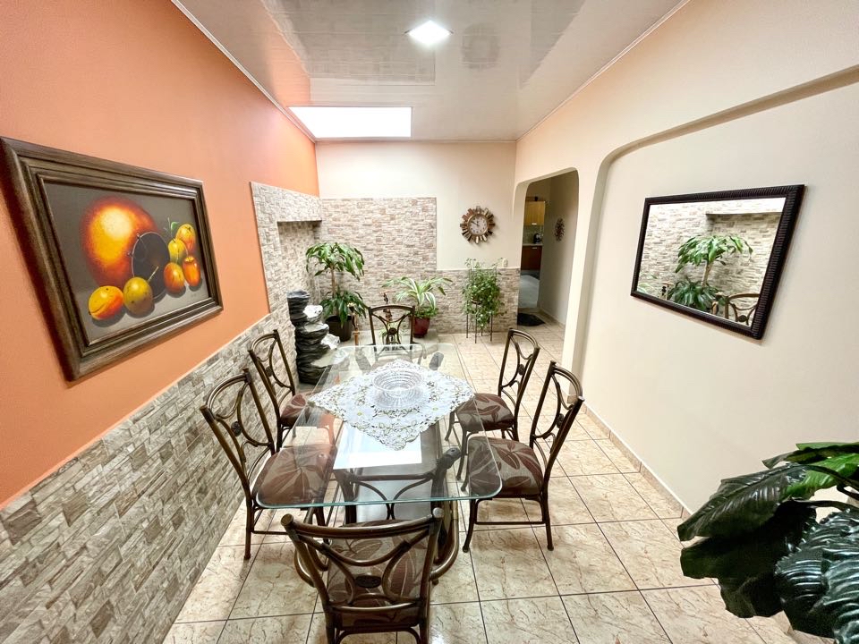 Rohrmoser, residential Roma house plus apartment. SOLD